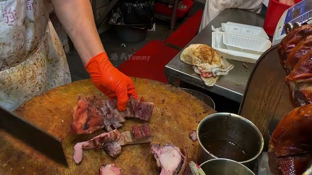 生意熱門的港式燒味店 #roastedduck  #streetfood #food  #delicious #bbqpork  #熱門  #美食 #crispypork #燒味