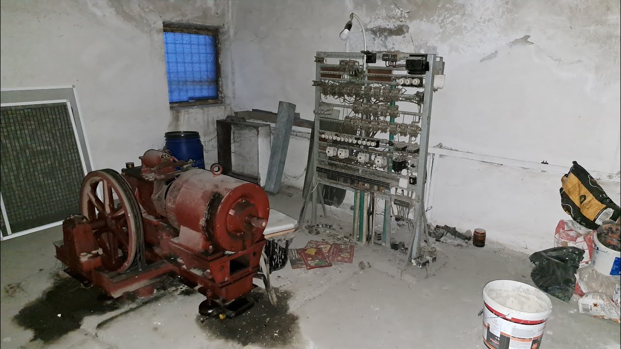 An old motor from an old IFMA elevator, in Giurgiu, Romania (part 2/2)