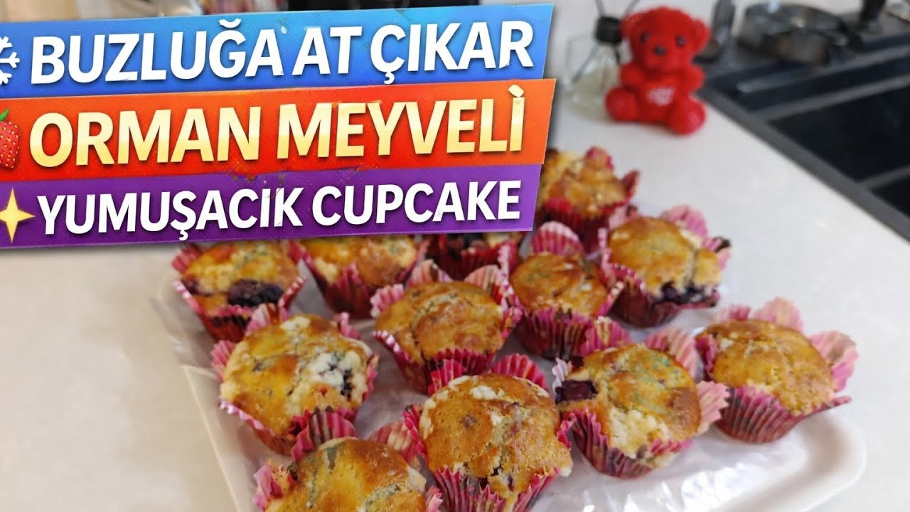 1 Tepsi Yap, Buzluğa At! Orman Meyveli Cupcake Tarifi 🍓