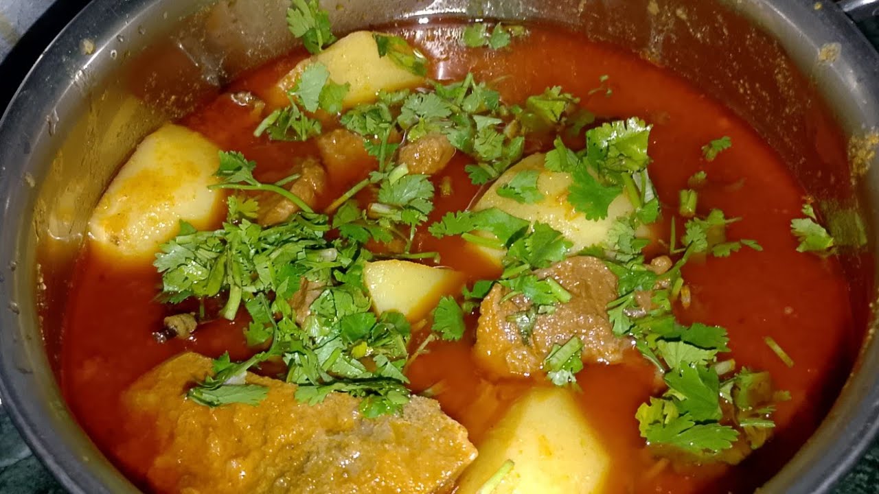 Aalu gosht Bana ka Aasan tarika #Tasty recipe 😋😋 How to make the recipe 😋🤤 @BitesSwad-j5r ☺️😊😊☺️