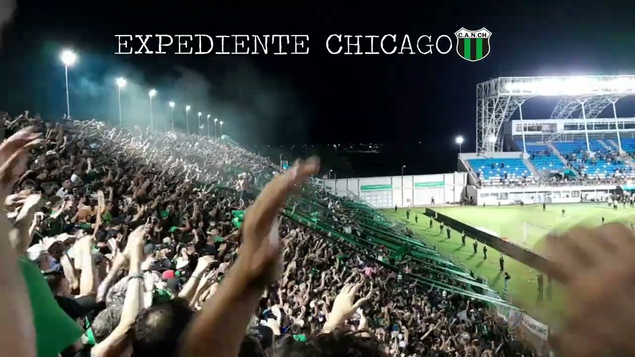 Hinchada de Nueva Chicago, en San Nicolás, por la Copa Argentina: 