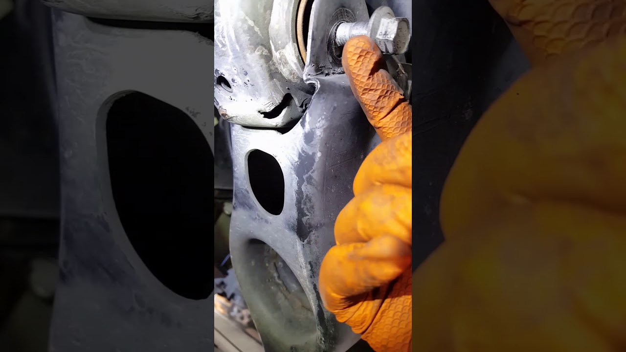 Dodge Charger 2012 3.6 Cómo cambiar horquilla de atrás o control arm