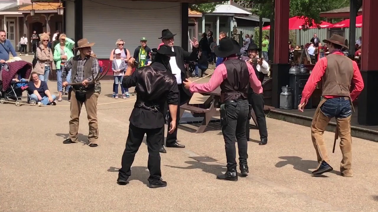 Western Stuntshow - High Season 2017 - Movie Park Germany