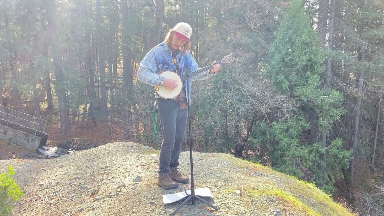 The Cuckoo~Haunting Clawhammer Banjo (Traditional Folk) 