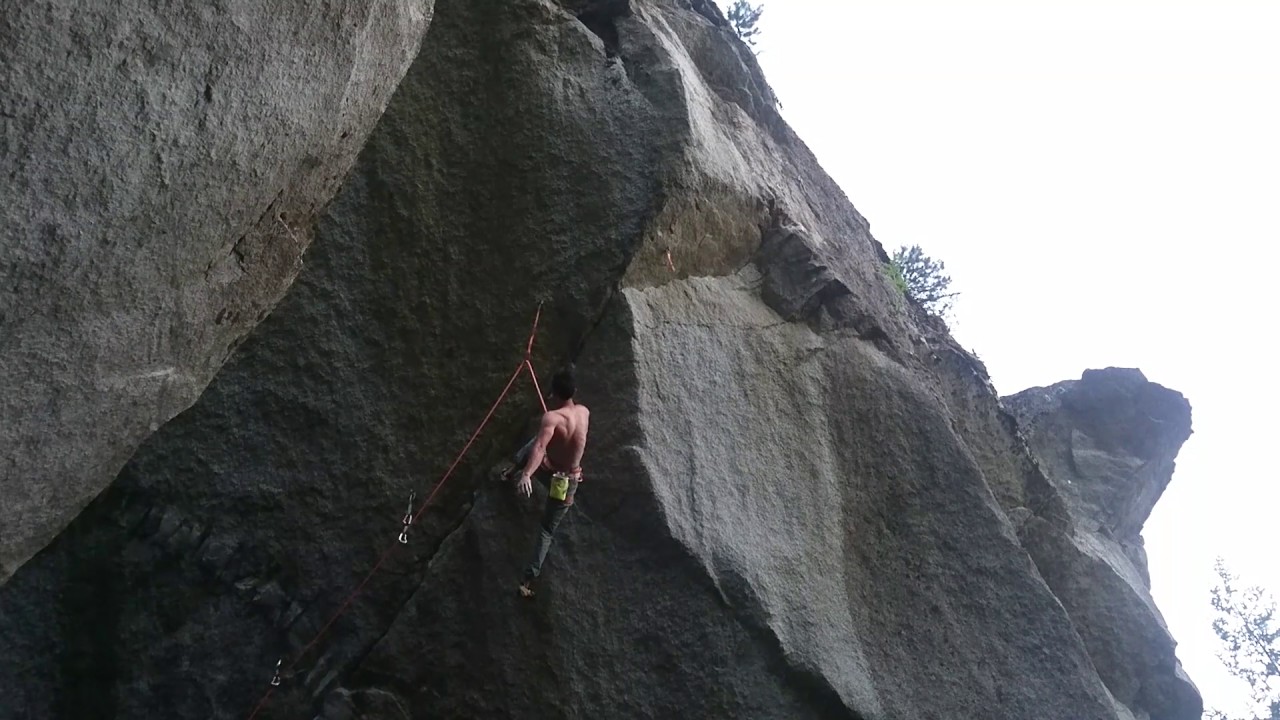 Mike Foley sending Dreamcatcher (5.14d) in Squamish, BC