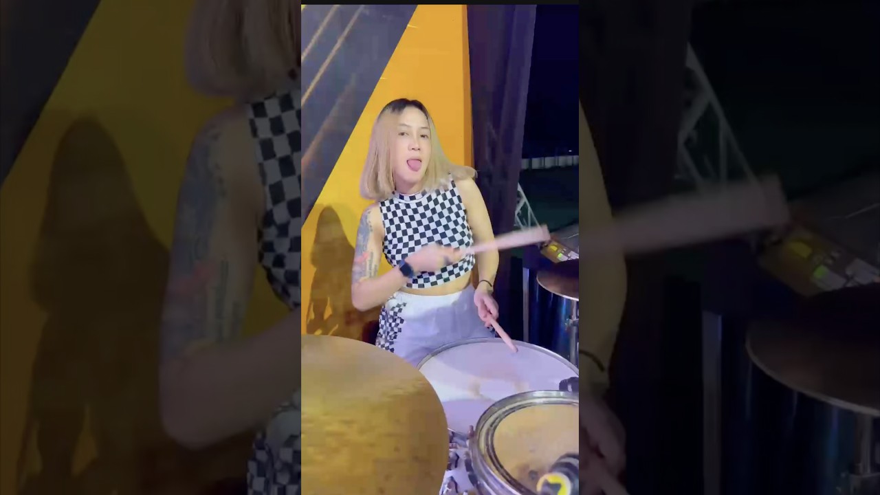 Lagu wajib 😂 Kamu gak sendirian. SKA Party with Bugshow 