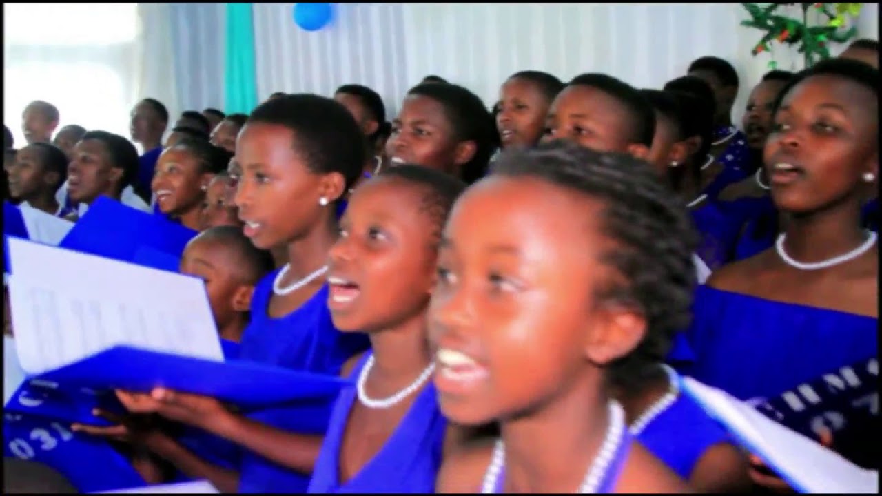 UHORAHO NI INDASUMBWA by PUERI CANTORES MUHATO