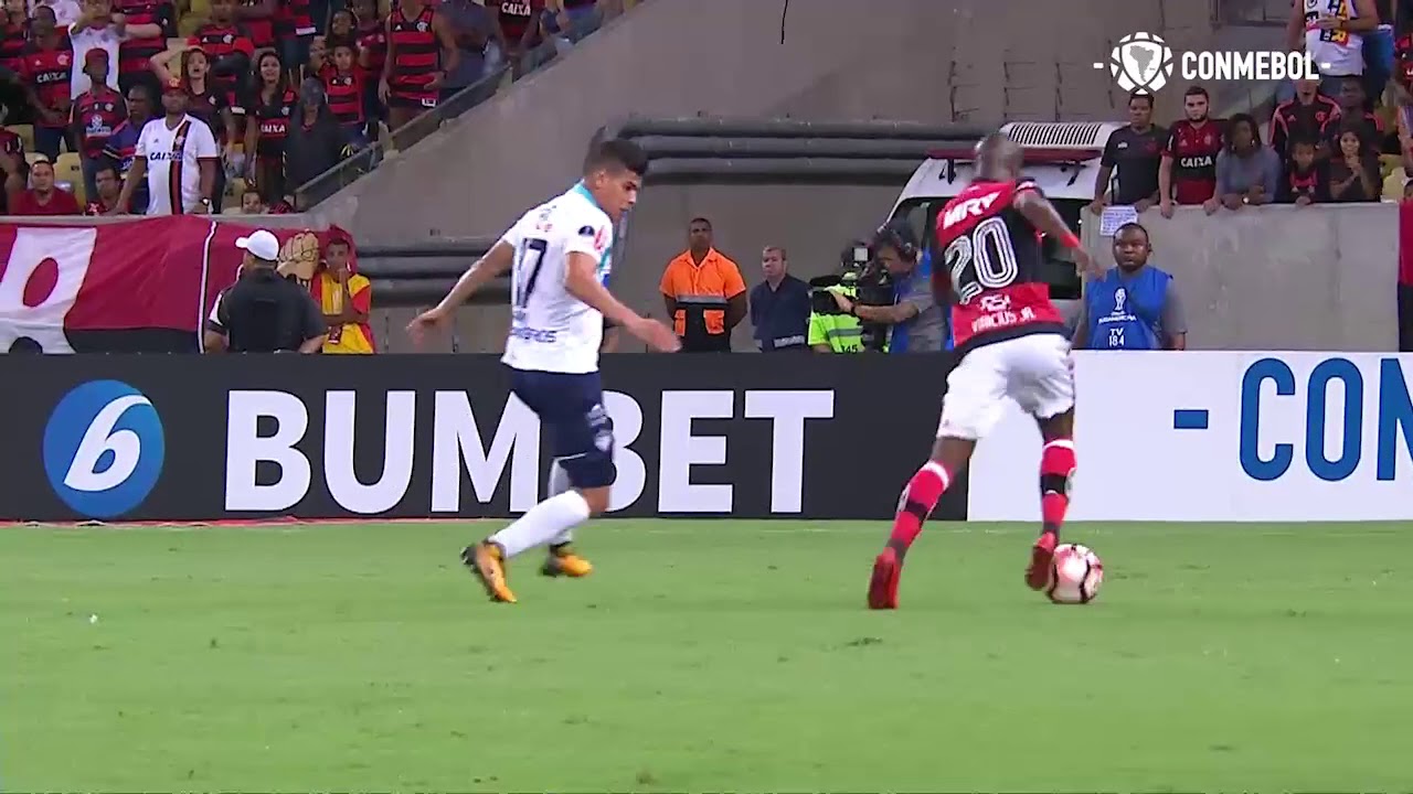 Flamengo remonta y vence al Junior en la ida