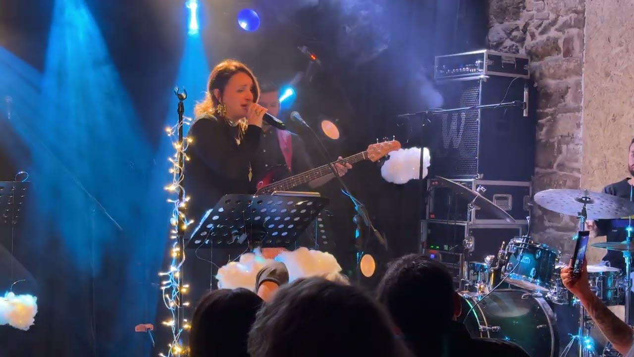 Κρίνθη Ζήρα - Live ( Μιλώ για σένα)