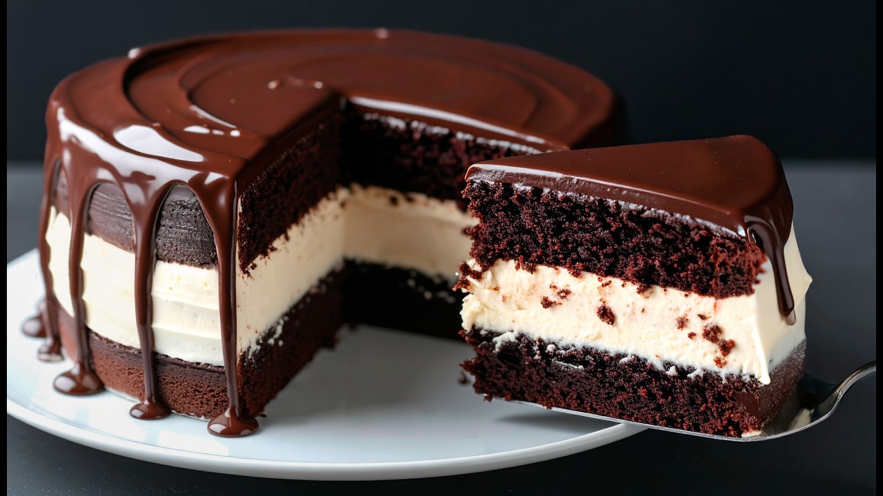Festliche Schokoladen-Torte wie Kinder Milch-Schnitte &ndash; schmilzt auf der Zunge!