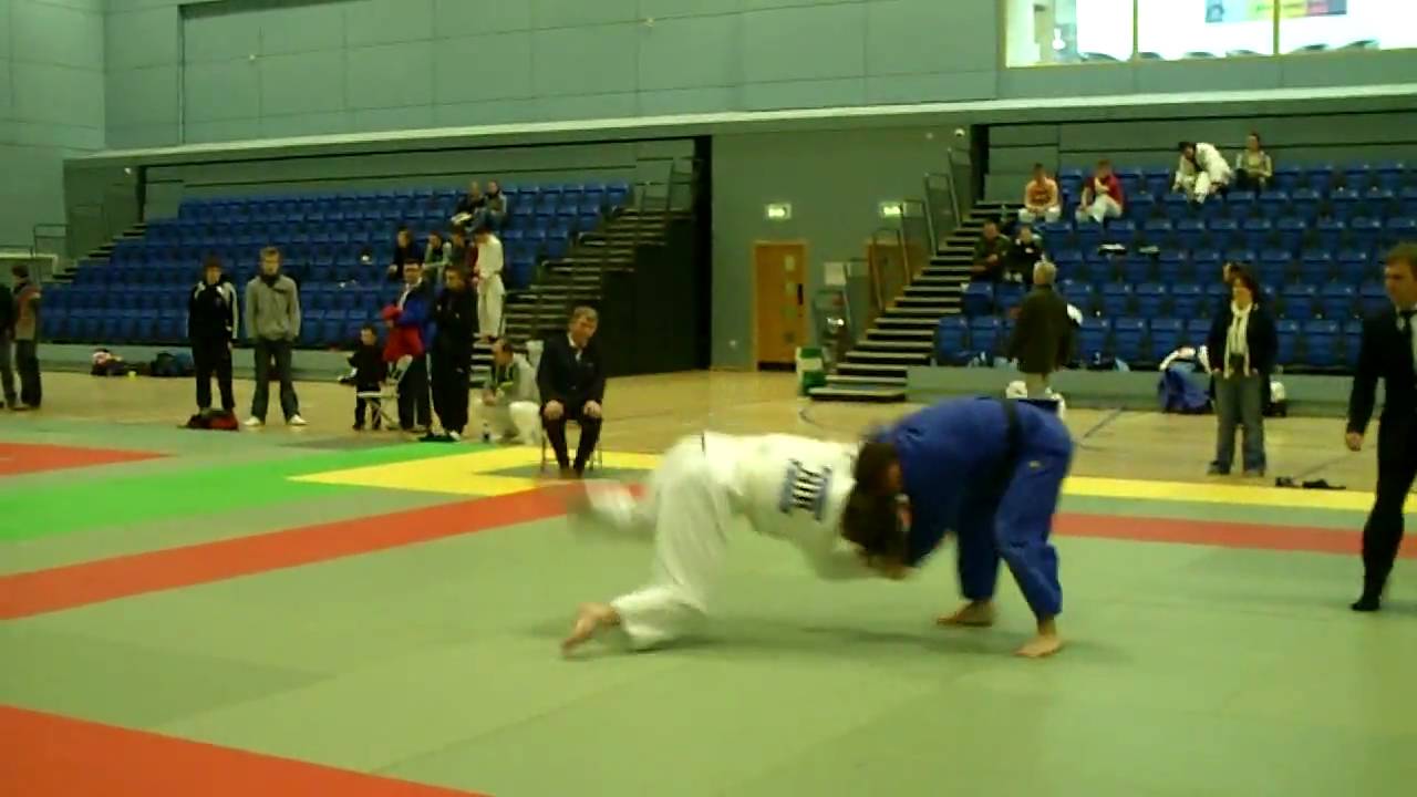 All Ireland University Judo Championships 2010 Mens U-81kg Final JT Deenihan v Sean O Doherty.AVI