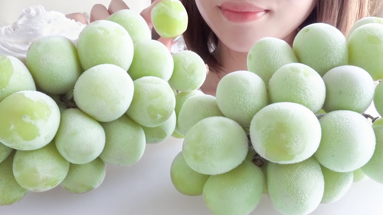 【咀嚼音】冷凍シャインマスカットを食べる【ASMR/EATINGSOUNDS】