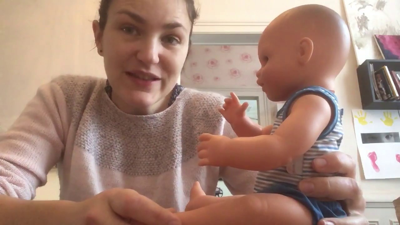 Mon bébé ne tient pas bien ASSIS, améliorer la position assise, aider à muscler dos, motricité libre