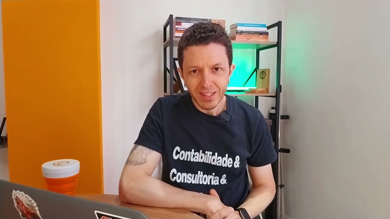 EU DEVO DISTRIBUIR LUCROS OU REINVESTIR?