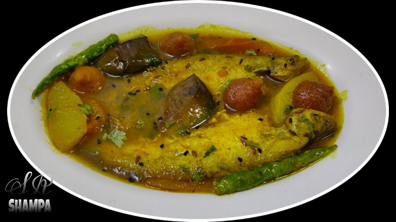 বেগুন,বড়ি দিয়ে টাটকা পাবদা মাছের পাতলা ঝোল।Bengali fish recipe, light gravy.With English Sub-Title.
