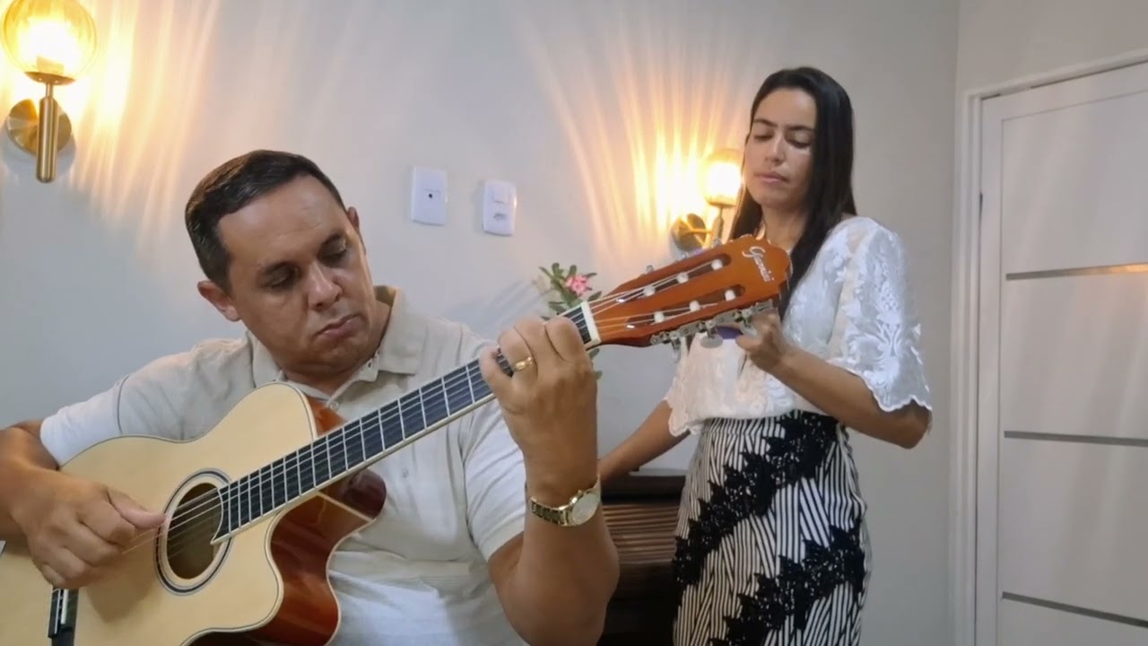 HINOS CCB. (326) Esta viajem Farei..com Daniela Alves...Cantado e tocado