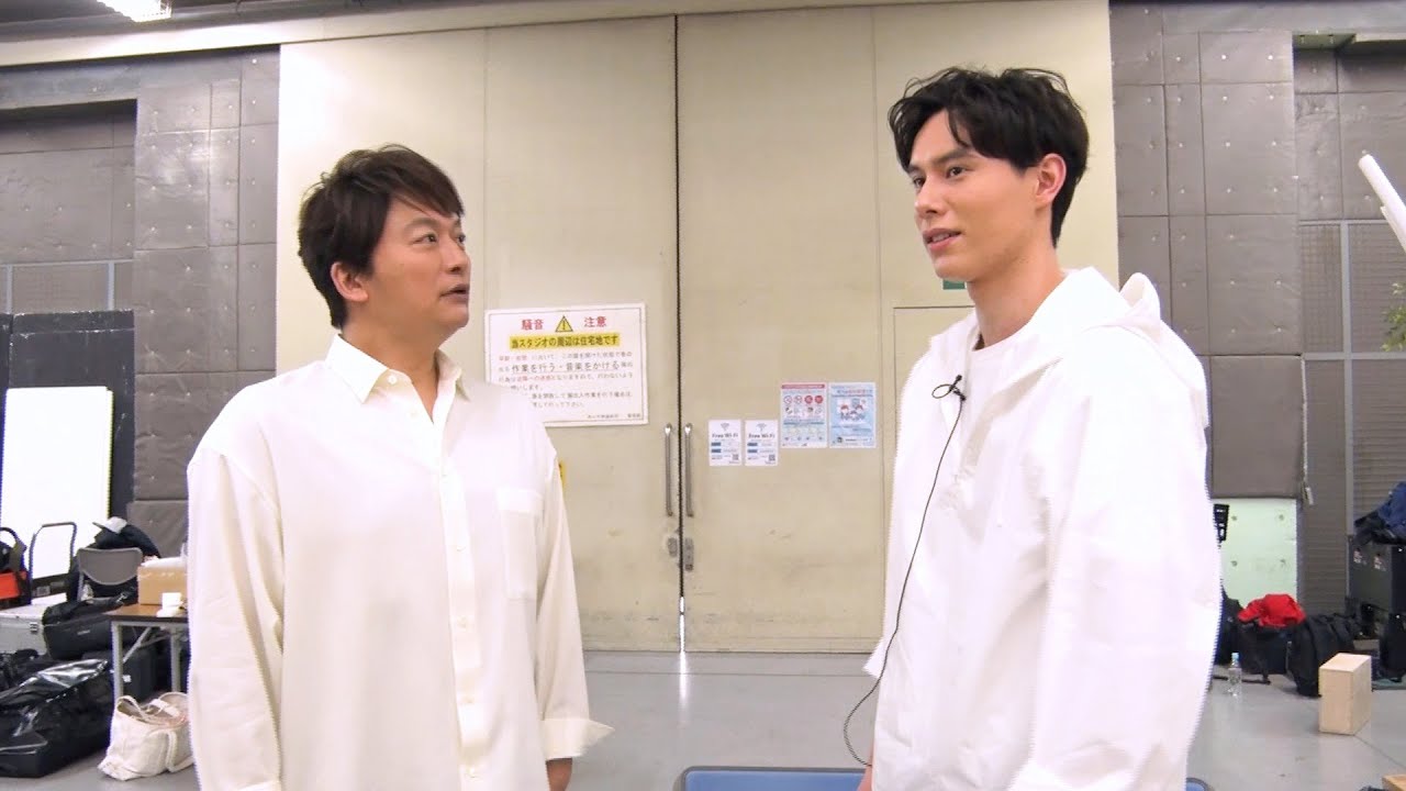 香取慎吾がバレーボール・髙橋藍を見て思わず「大きいねえ」CMで初共演！   「サントリー天然水 きりっとヨグ 朝摘みレモン＆ヨーグルト味」新ＴＶ－ＣＭ