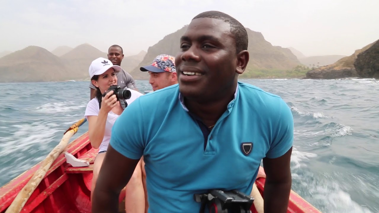 Cabo verde Boat / Cap-Vert Santiago Ribeira da barca Sortie en mer Aguas Belas et Achada Leite