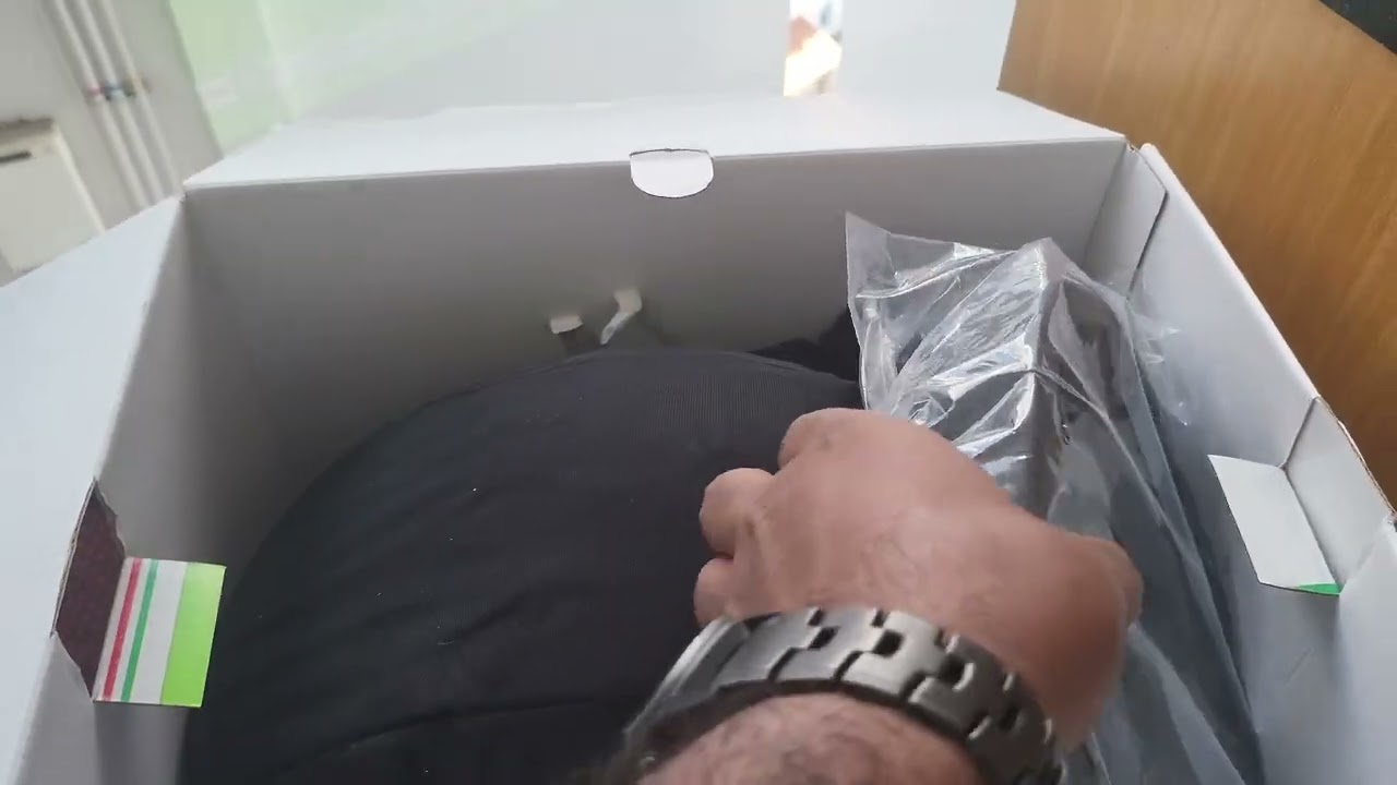Unboxing of Nolen XLITE X-1005 Helment #MADANDBIKES