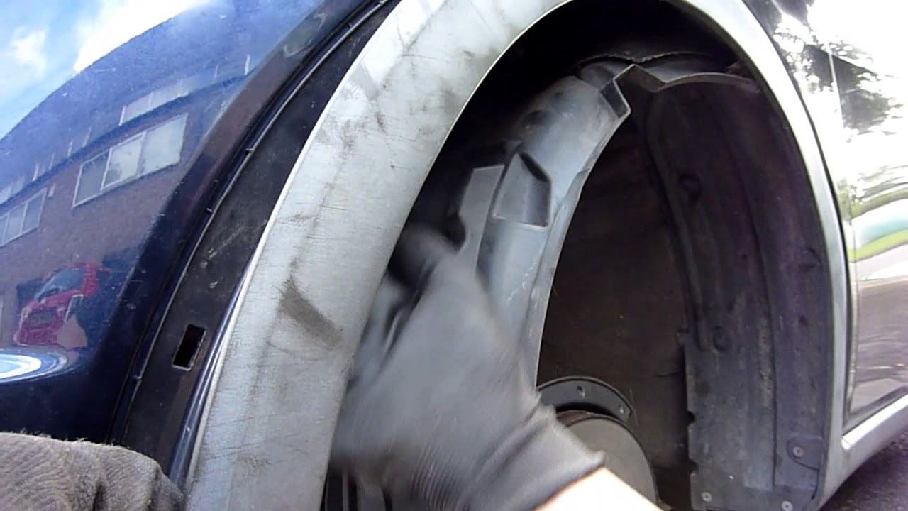 How to Remove the Bumper on Honda Civic MK8 2007