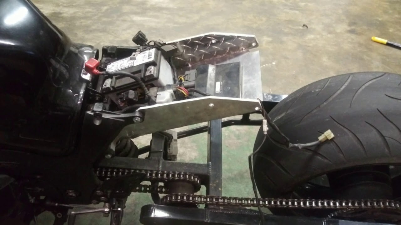 Hayabusa conversion to gxsr1000 tail by fox
