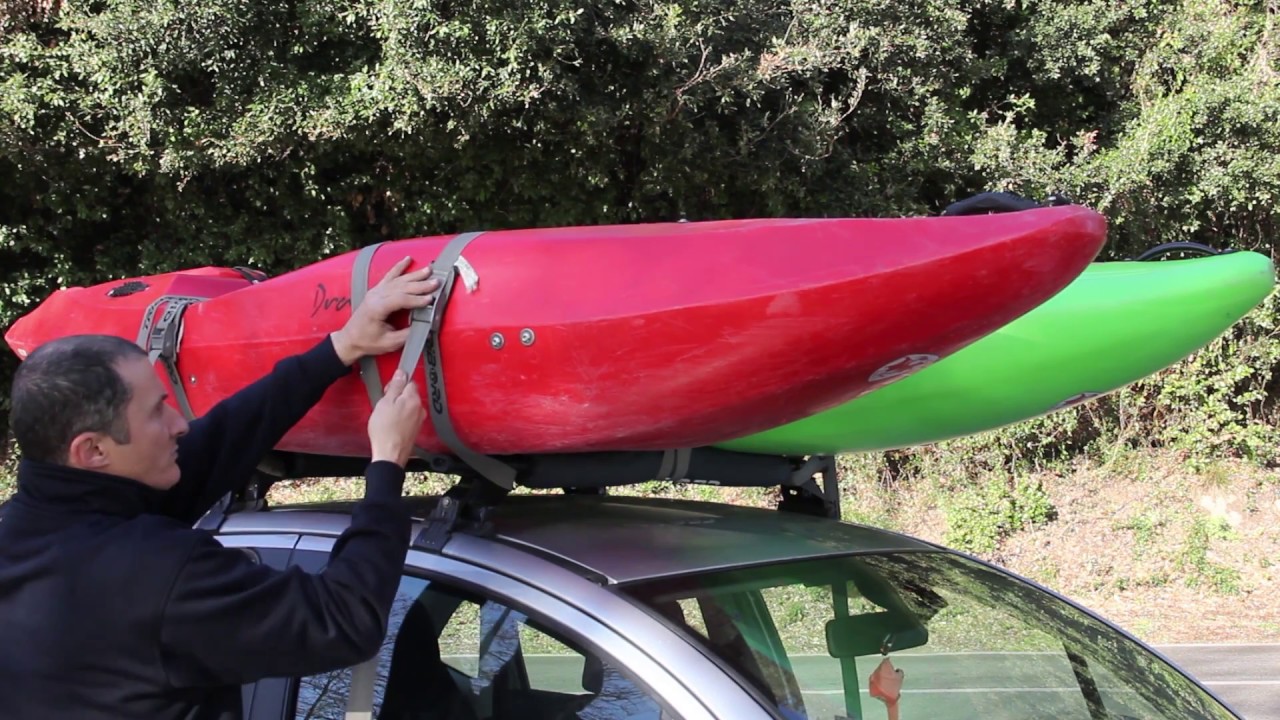 Come legare i kayak sull'auto
