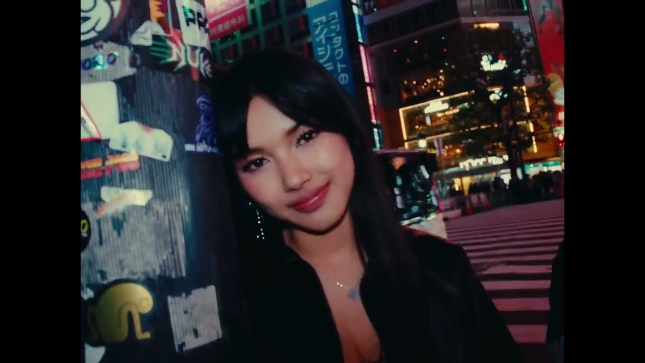 Shakira Jasmine - mR.mELoDRamAtiC (Official Music Video)