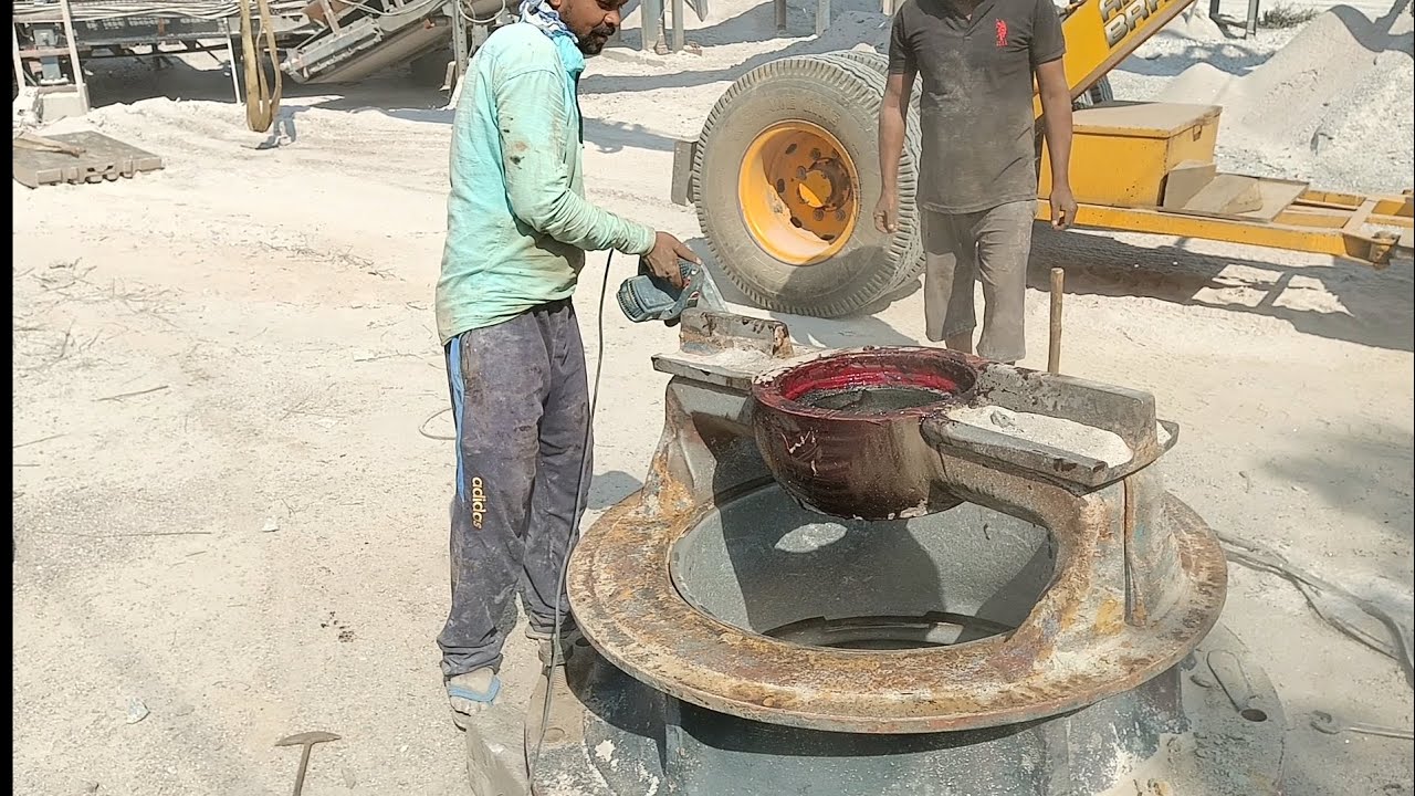 Sandvik Stone Cresar! Cone Mental!Cone cave Change & Maintenance Work! Hydra lifting! Excavator work