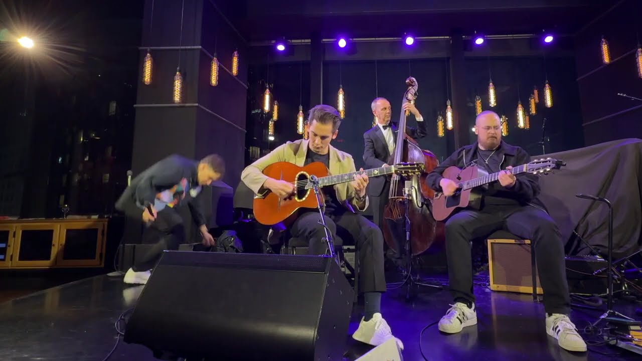 Bewitched, Bothered, and Bewildered, Dark Eyes, Un Harmonica Pour Django, Dizzy's Club