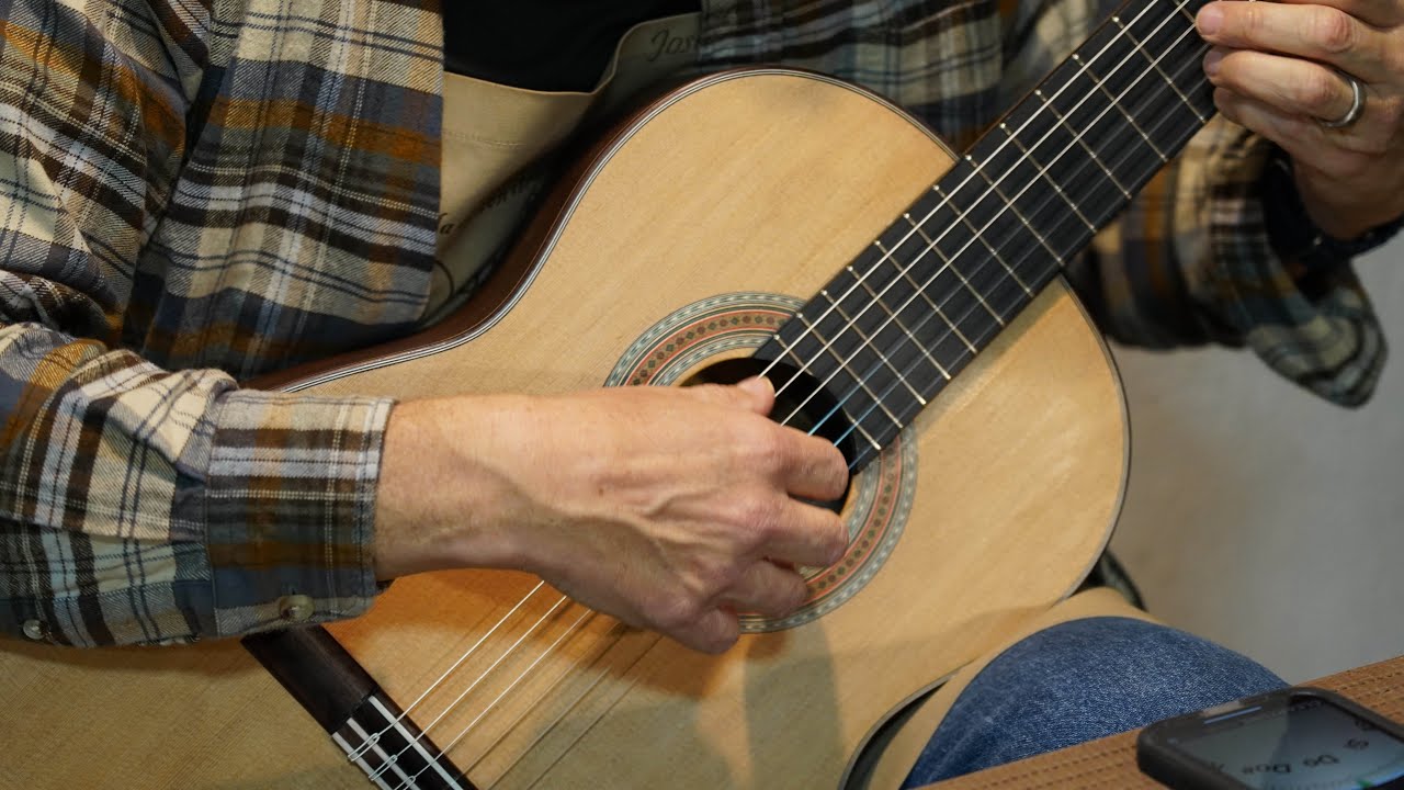 SCHOOL OF GUITAR MAKING presents a guitar handcrafted by our student José Luis Ochoa.