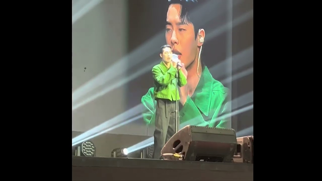 Lee Jae Wook singing Tomboy