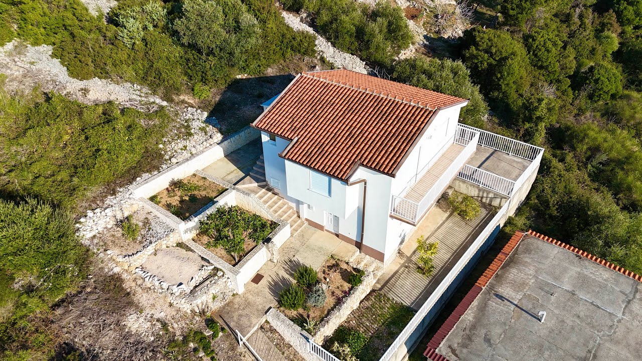 Brist- kuća s pogledom na more- Opus nekretnine