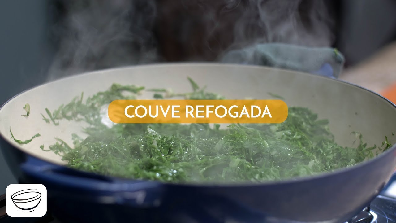 Couve refogada na manteiga | Receitas em 1min | Na Cozinha da Hel&ocirc;