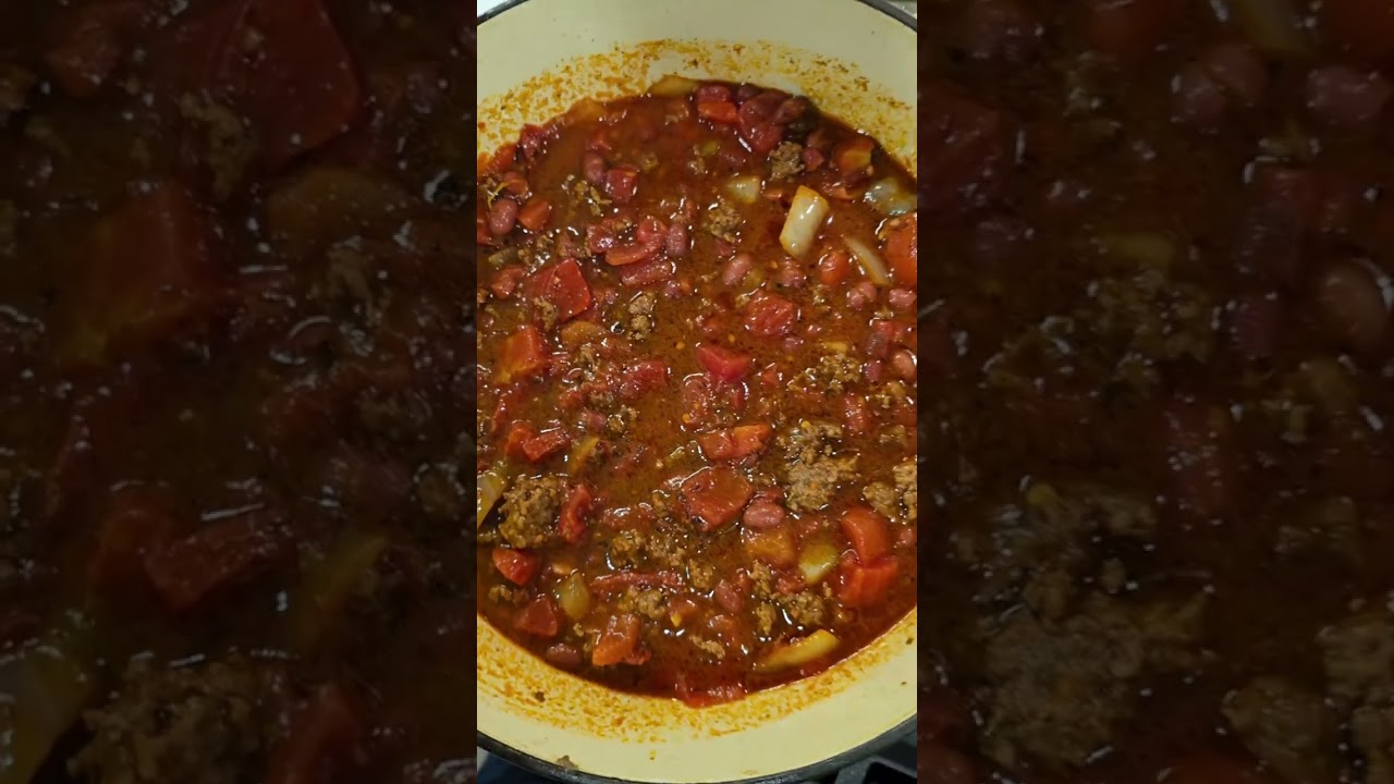 The Best Classic  CHILI with Ground Beef Simple, Healthy and Hearty
