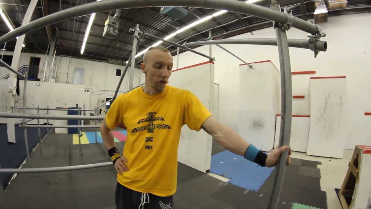 FoFa Freerunning Tutorial - Russian Pull Through