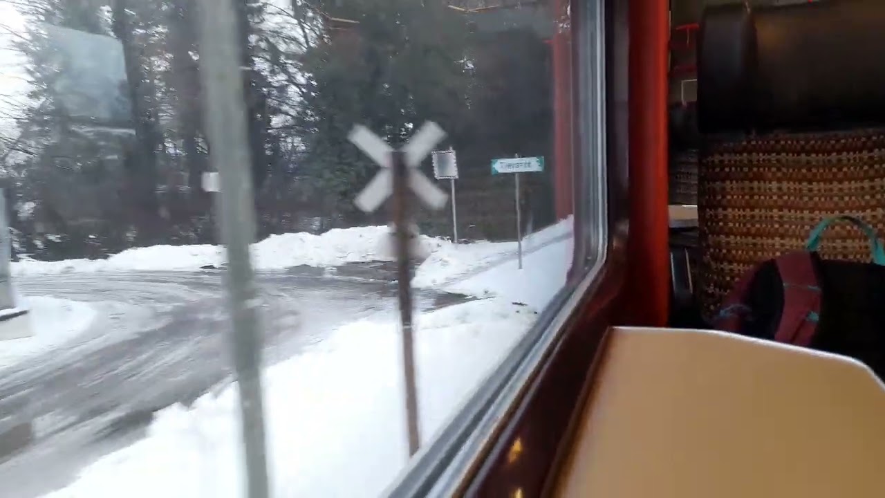 Durch's verschneite Erlauftal mit ÖBB 5047 023 6 um kurz nach 08:15 am 14.01.2026 