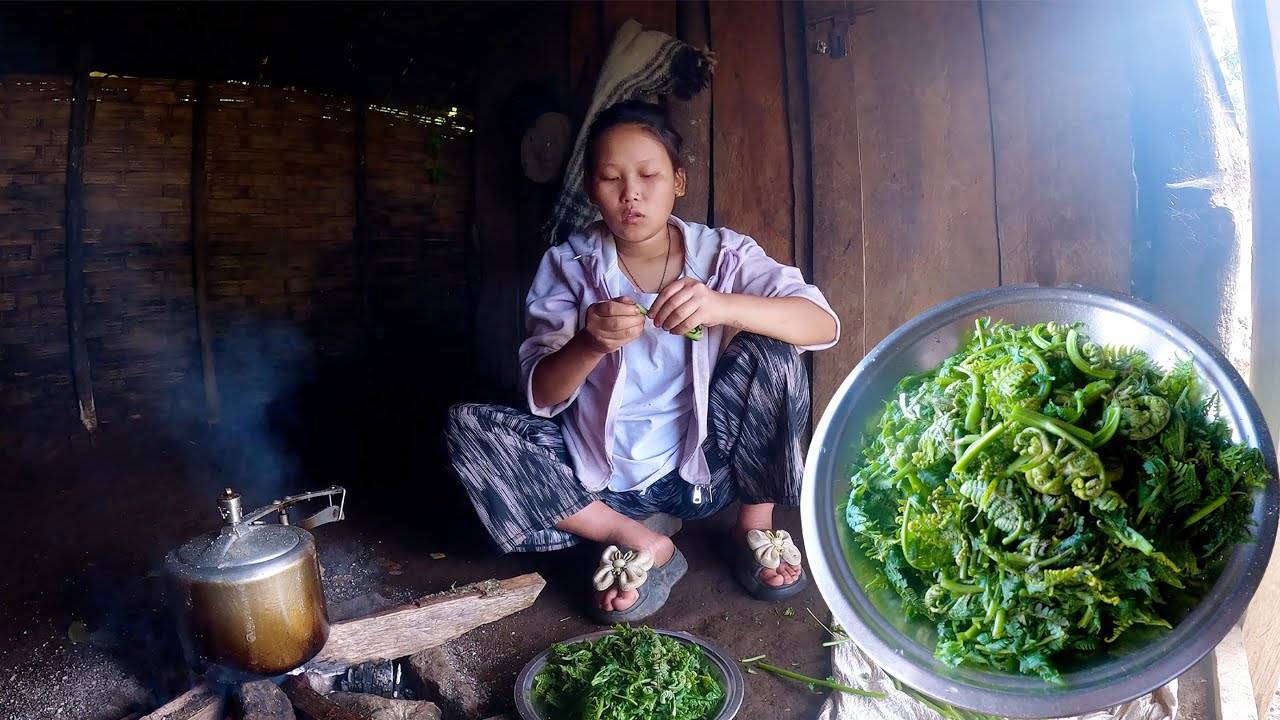 Anita cooks fiddlehead fern curry || adhiraj Rai's wife in the village || life in the village ||