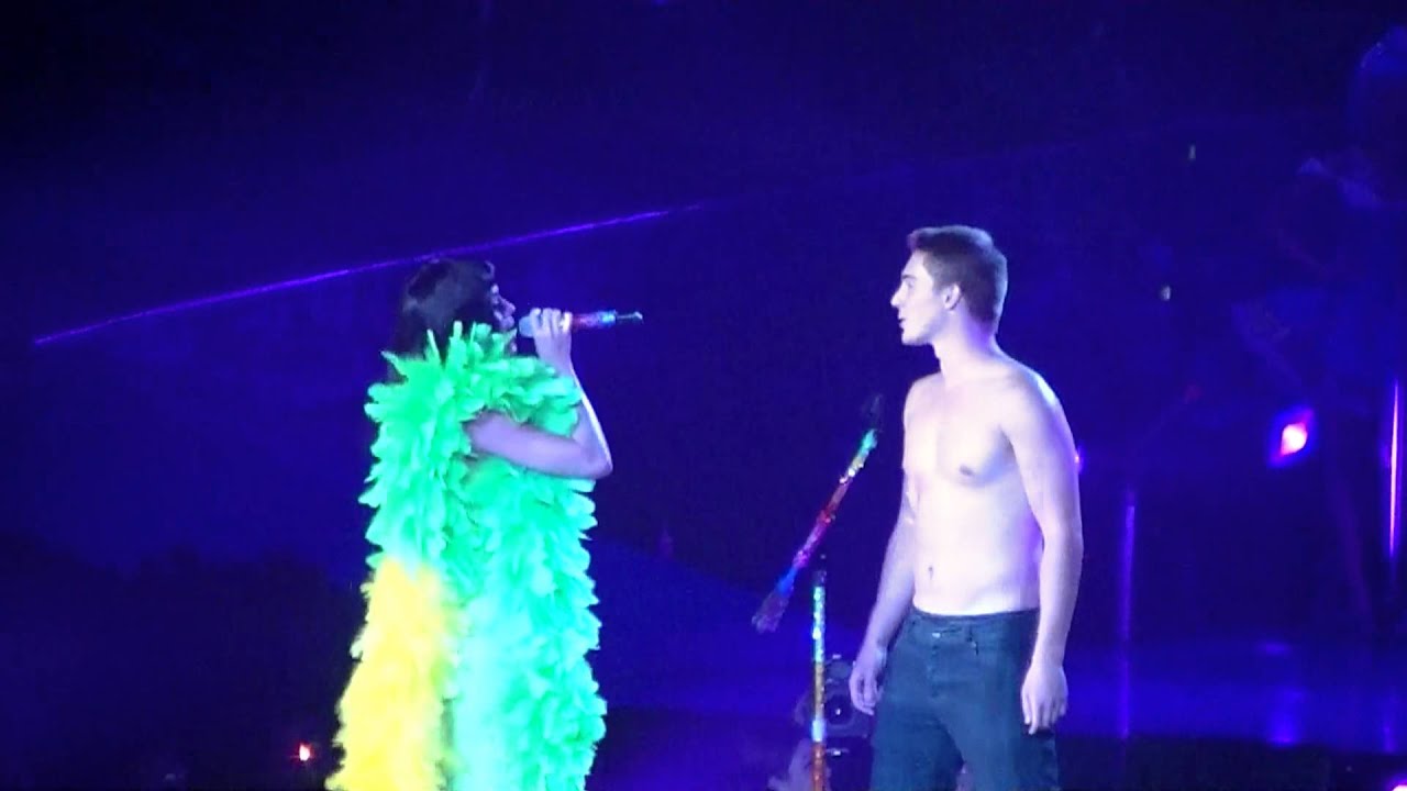California Dreams: The Shirtless Boy