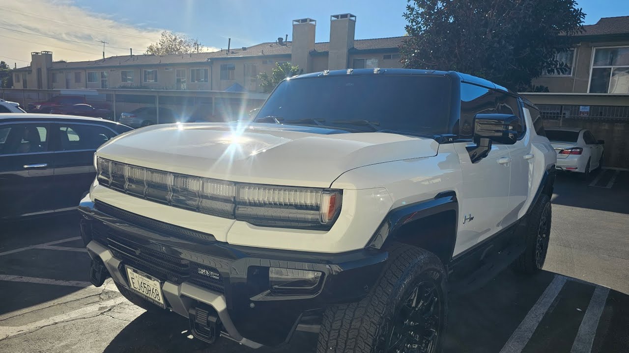 Taking My EV Hummer Thru The Car Wash  😎 