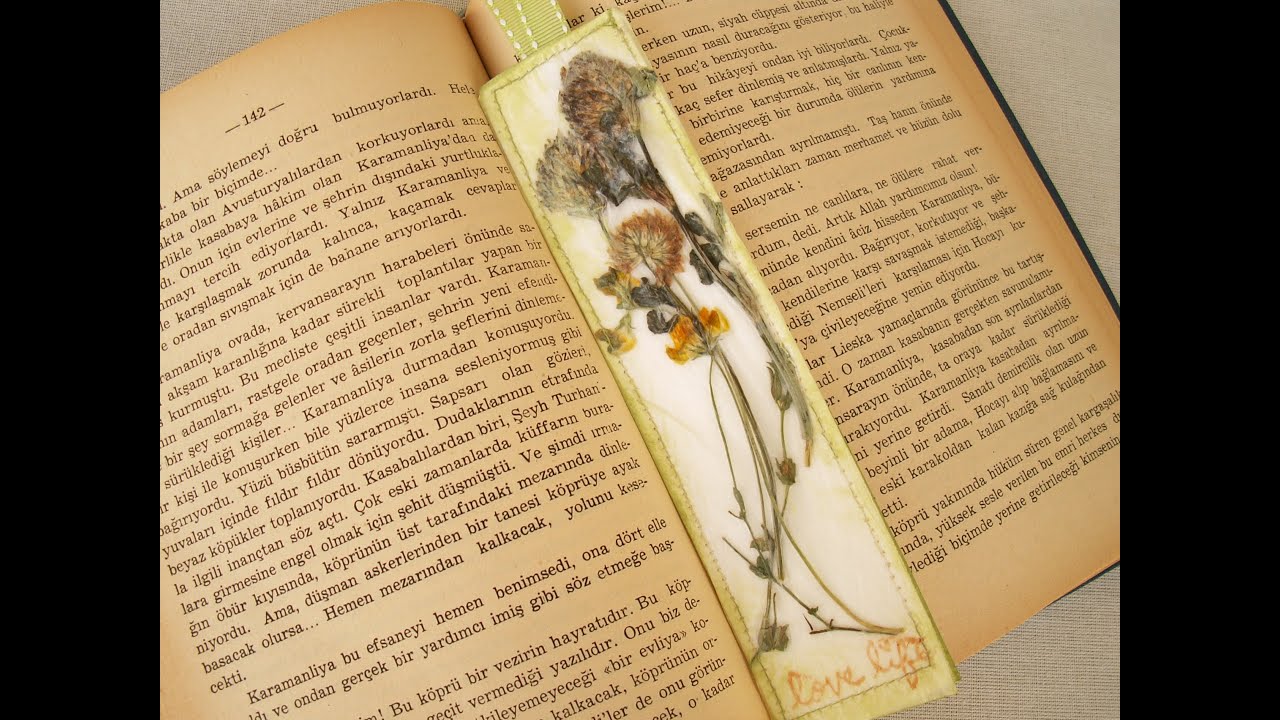 DIY Dried Flowers Bookmark Tutorial/Kurumuş Çiçeklerden Kitap Ayracı Yapılışı