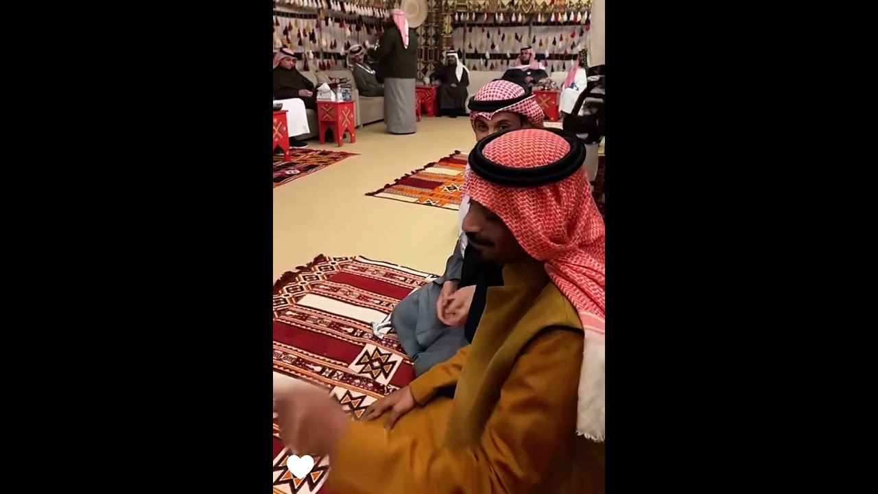 الخبير في سلالات الابل فيصل العوني المطيري يعد سالفة مداهمة الدبوس لابن ضمنه بحضور الشيخ ابن حثلين😂