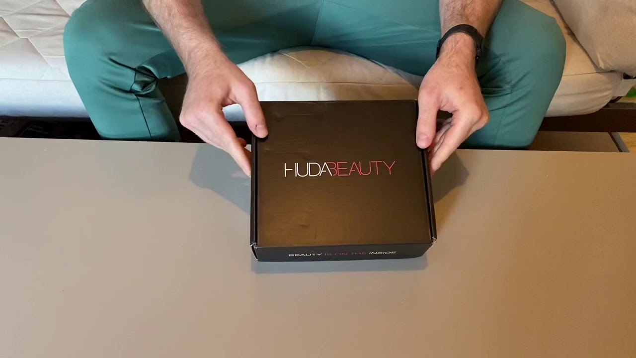 Unboxing of the new Huda Beauty Mystery Bag