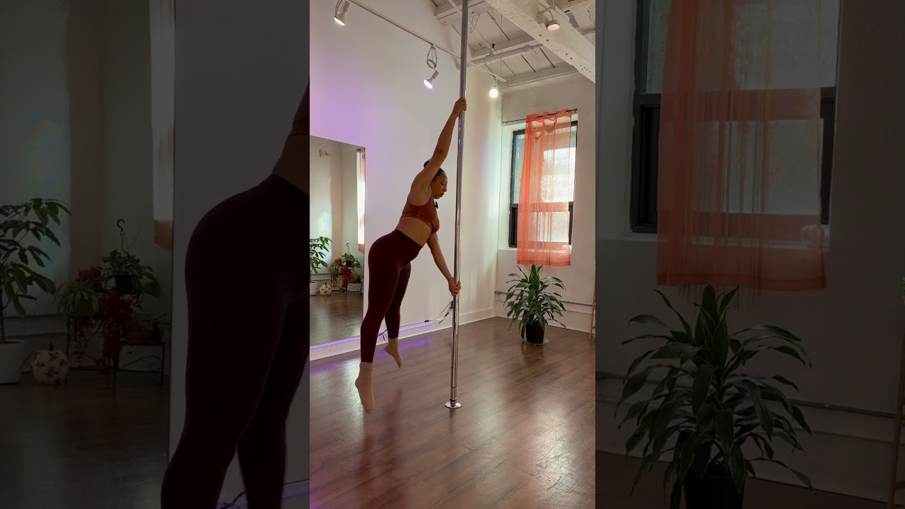 ПРОСТАЯ тренировка &laquo;Straddle Spin&raquo; для начинающих! #poledance #flexibility #polefitness