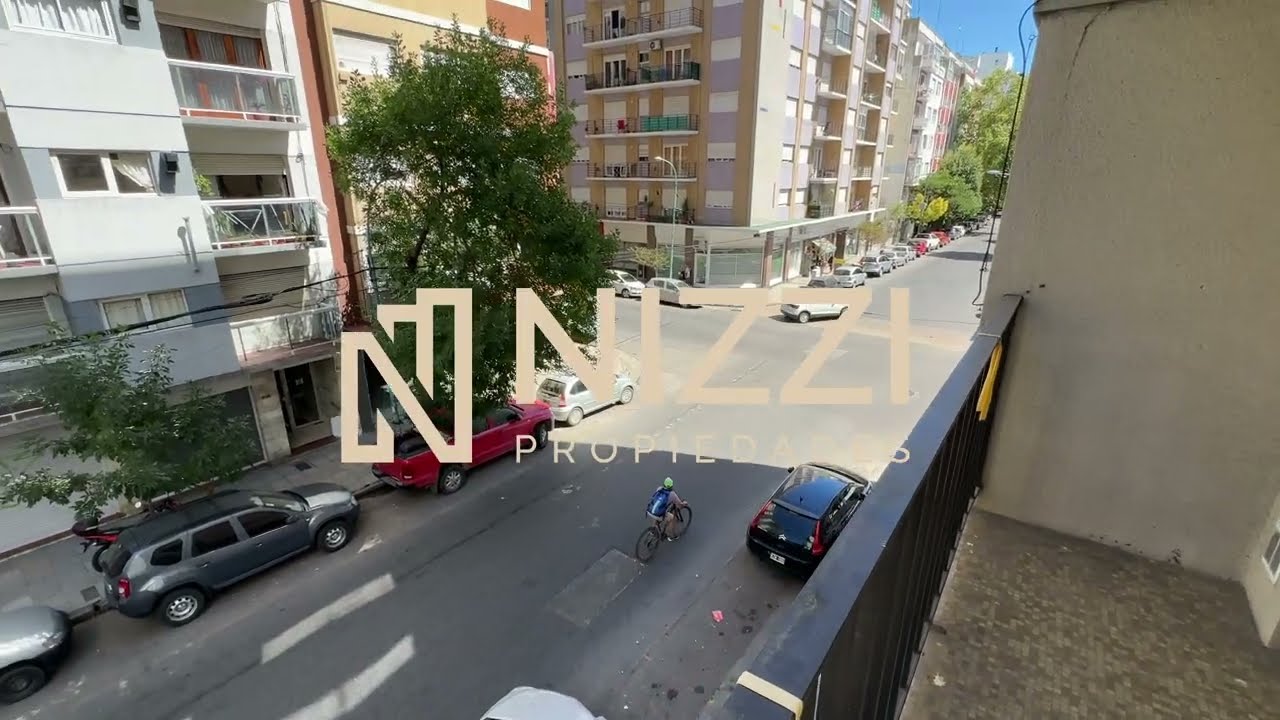 🏢 3 ½ ambientes con balcón a la calle 📍 Macrocentro, Mar del Plata