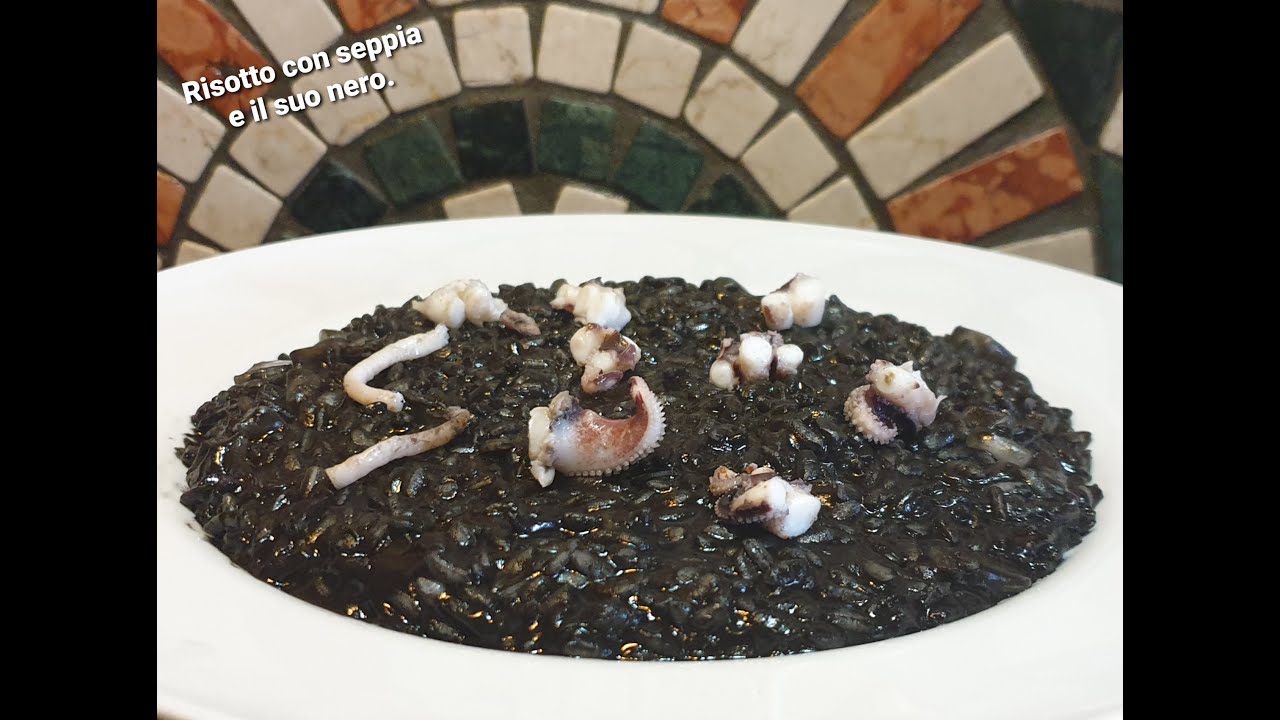 RISOTTO AL NERO DI SEPPIA. Gustosissimo e facile.