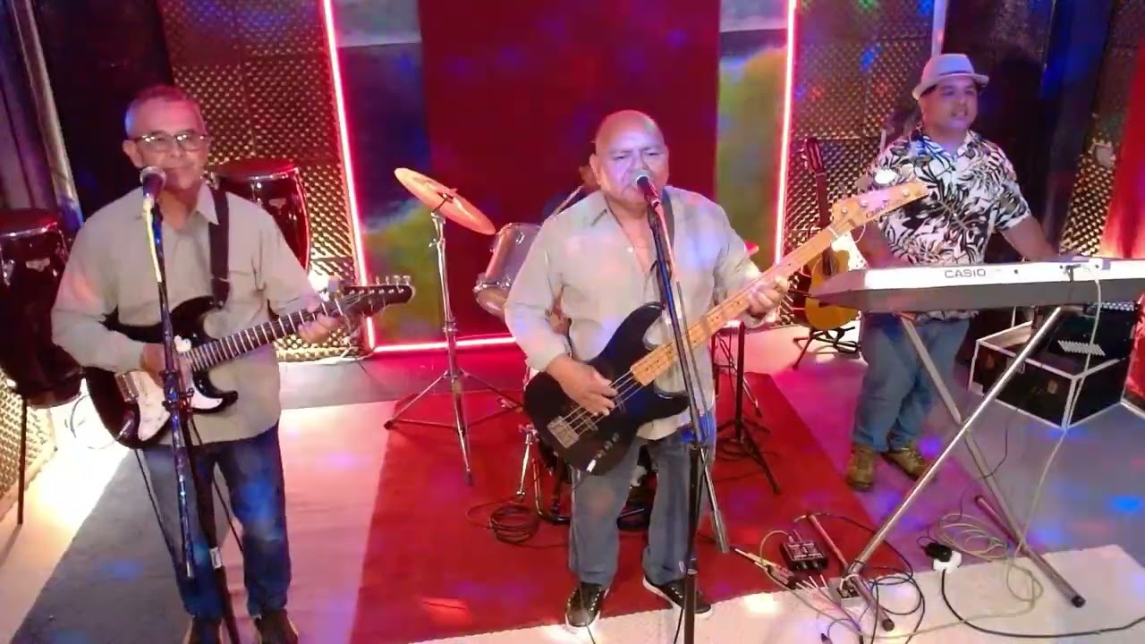 TIERNO Y SALVAJE - MIX DE CACHACAS: ROSITA - MI NEGRA - TOMANDO Y TOMANDO - SOY PARRANDERO (D.R)