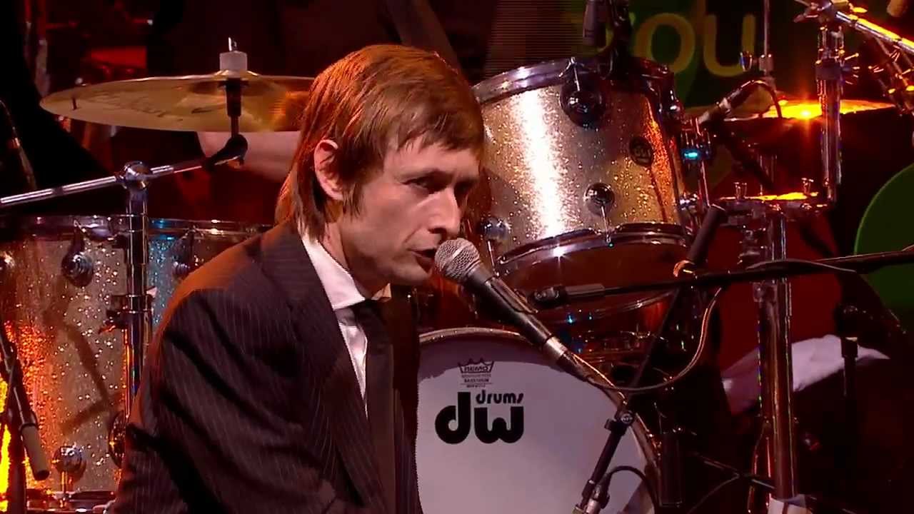 Neil Hannon of The Divine Comedy performs At the Indie Disco live