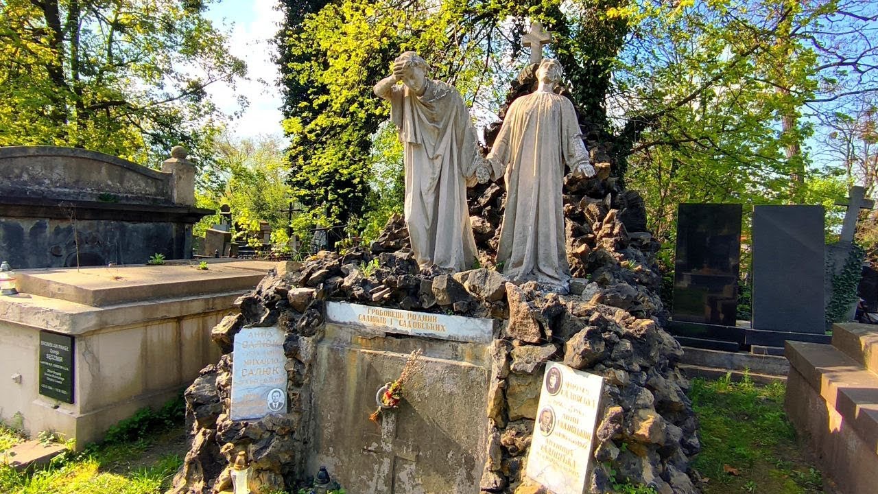Львів 2025 || Янівський цвинтар на провідну неділю, польські і єврейські поховання Lviv cemetery