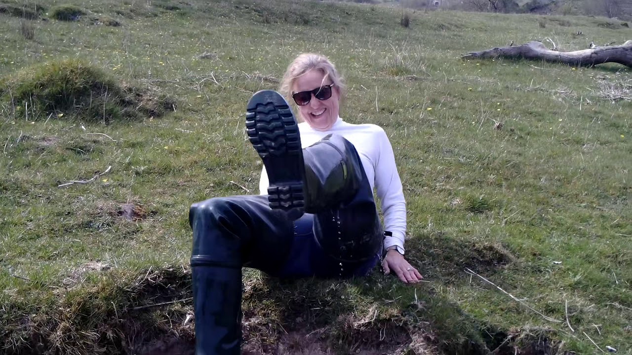Video 22 - Fly fishing - Part 1 - Leaky waders - Taster (leaking rubber thigh waders, wet & flooded)
