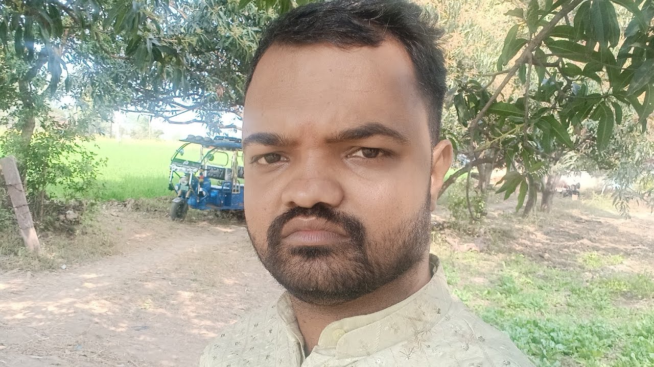 Arti Ramayan Singar back ground shri Krishan with pallu guru